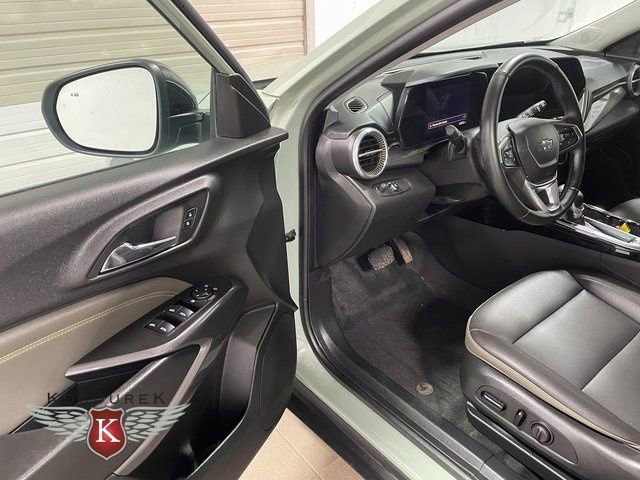 Used 2024 Chevrolet Trax ACTIV w/ Driver Confidence Package FWD image 11