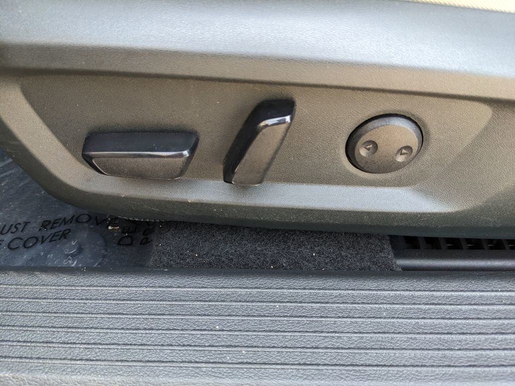 Used 2023 Nissan Rogue SV FWD image 43