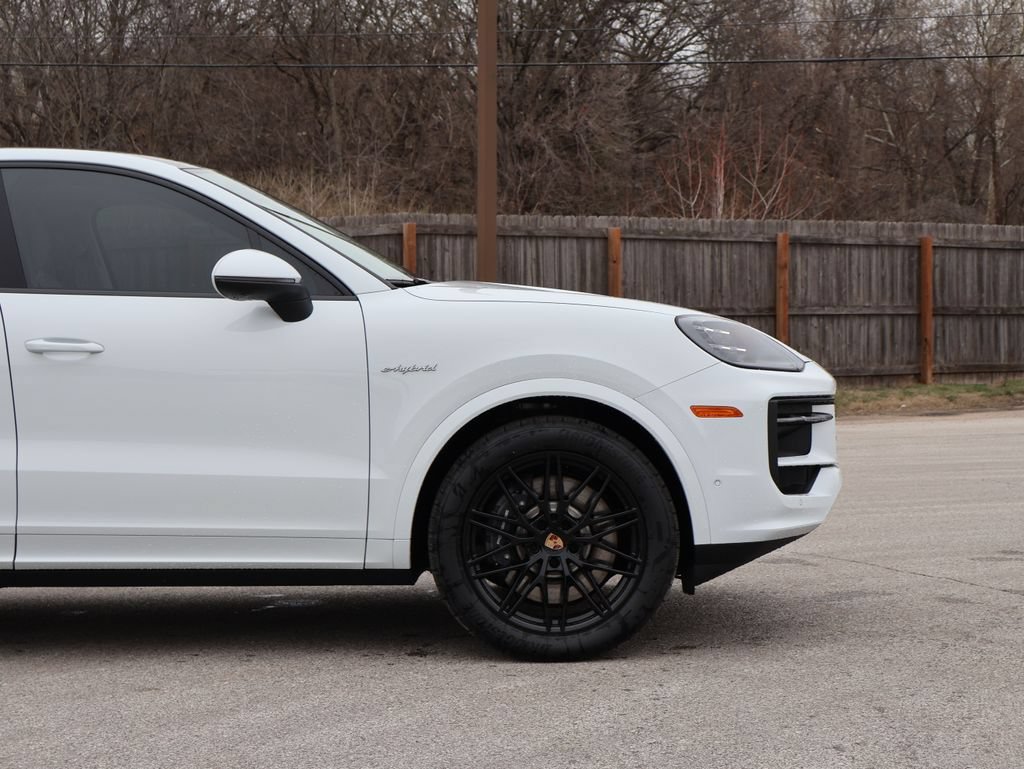 New 2026 Porsche Cayenne E-Hybrid Coupe AWD/4WD image 10