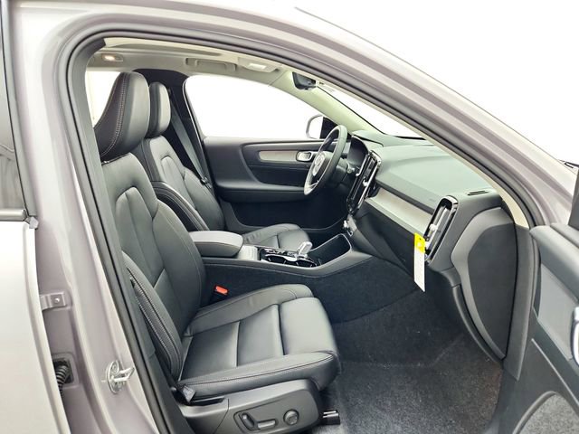 New 2026 Volvo XC40 B5 Plus w/ Protection Package Premier image 18