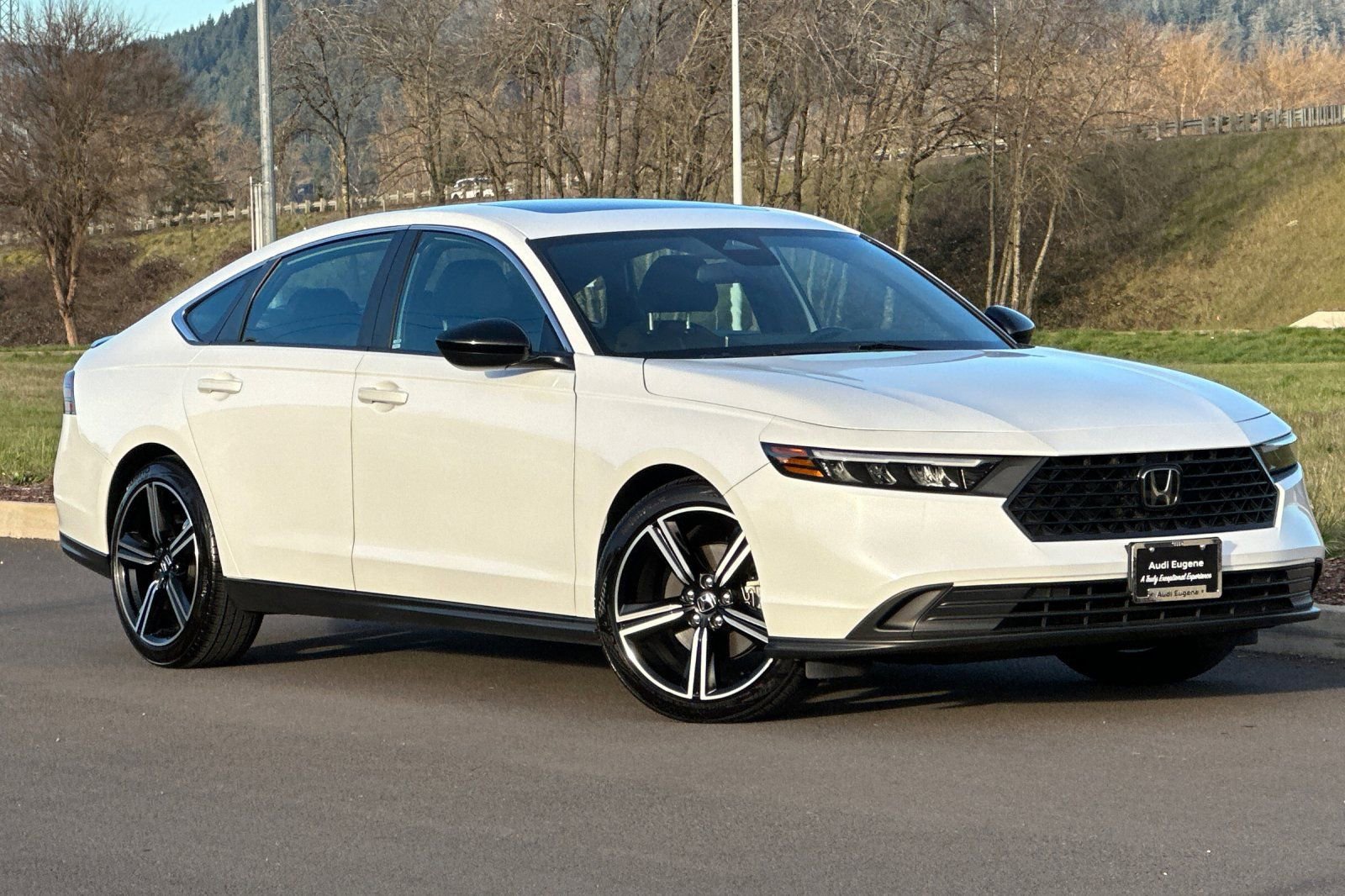 Used 2023 Honda Accord Sport image 1