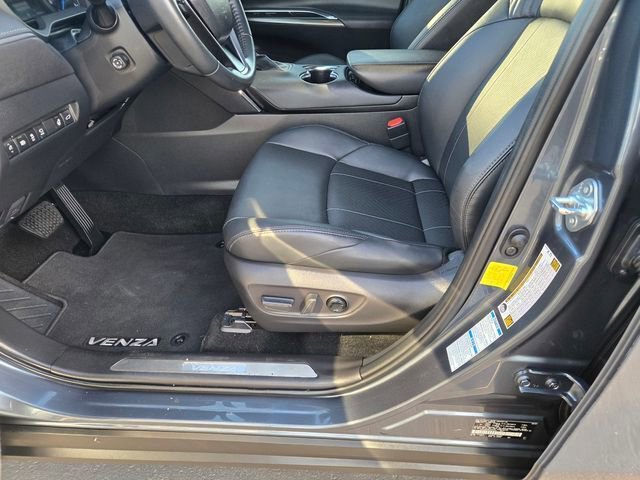 Certified 2022 Toyota Venza Limited AWD/4WD image 19