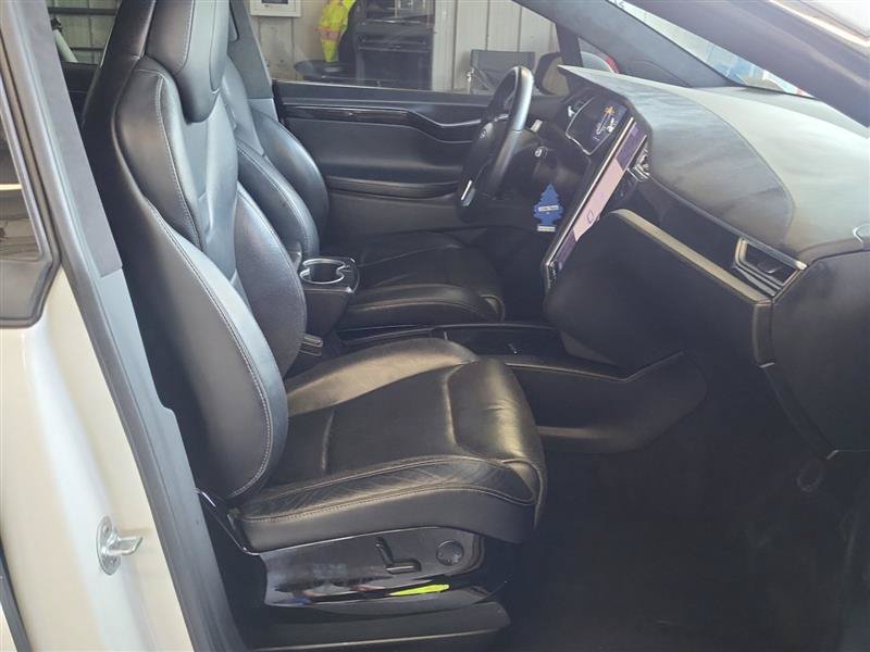 Used 2016 Tesla Model X 75D AWD/4WD image 7