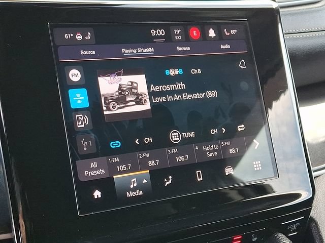 Used 2022 Jeep Grand Cherokee Laredo w/ Luxury Tech Group I AWD/4WD image 3
