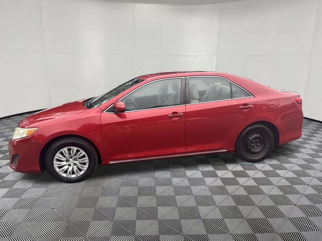 Used 2012 Toyota Camry LE FWD image 14
