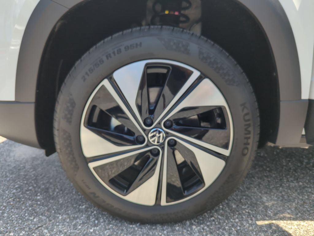 New 2026 Volkswagen Taos SE AWD/4WD image 46