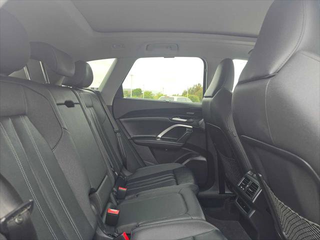 Used 2025 Audi Q5 Premium Plus w/ Premium Plus AWD/4WD image 12