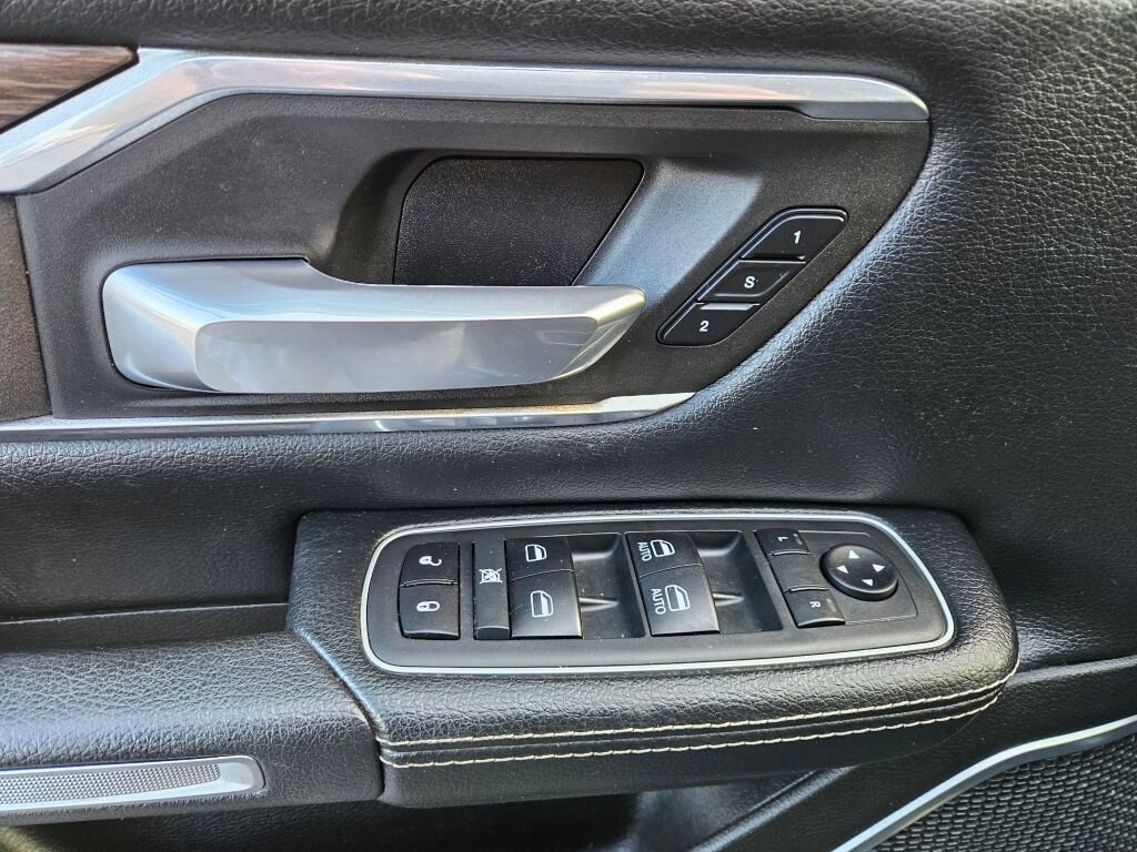 Used 2020 RAM 1500 Laramie image 16