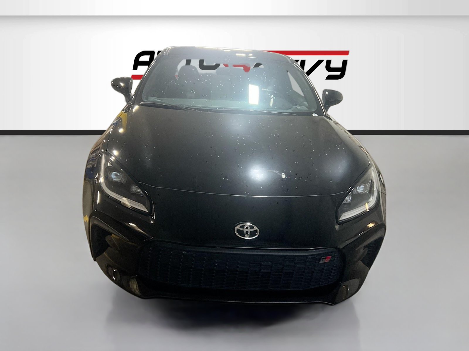 Used 2025 Toyota GR86 Premium w/ Performance Package RWD image 2