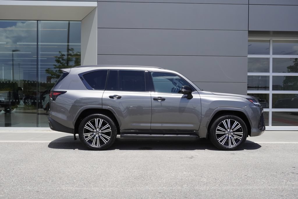 Used 2023 Lexus LX 600 4WD w/ Appearance Package image 7