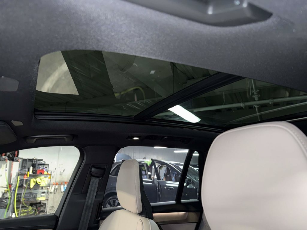 Used 2025 Volvo XC90 B6 Plus AWD/4WD image 22