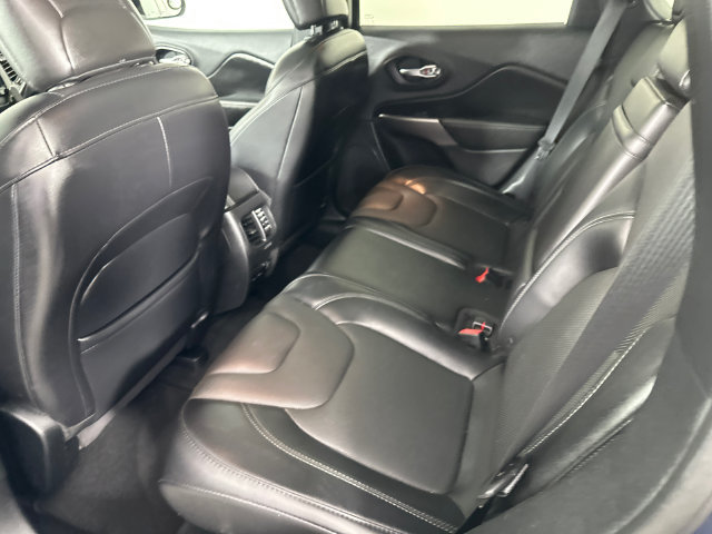 Used 2019 Jeep Cherokee Limited AWD/4WD image 23