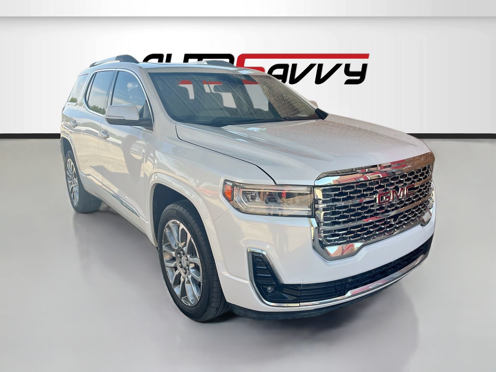 Used 2023 GMC Acadia Denali w/ Trailering Package FWD image 1