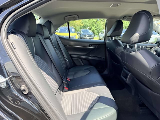Used 2024 Toyota Camry SE FWD image 11