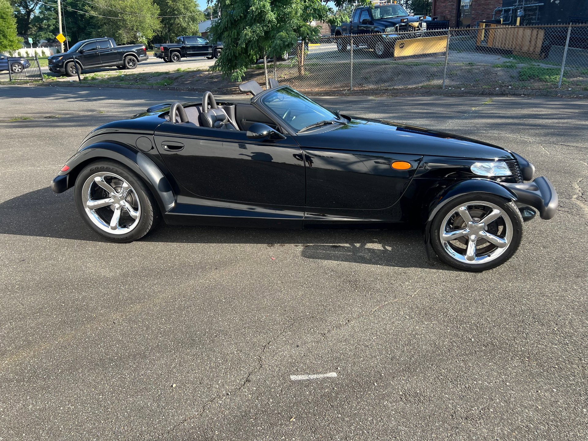 Used 1999 Plymouth Prowler image 11