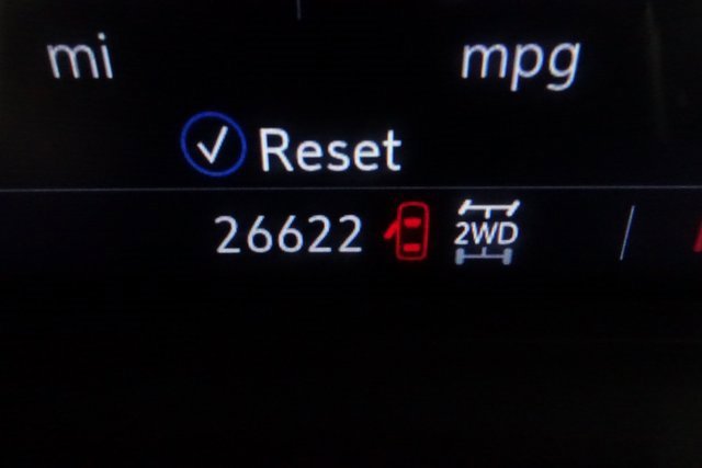 Used 2024 Cadillac XT6 Premium Luxury w/ LPO, Floor Liner Package image 18