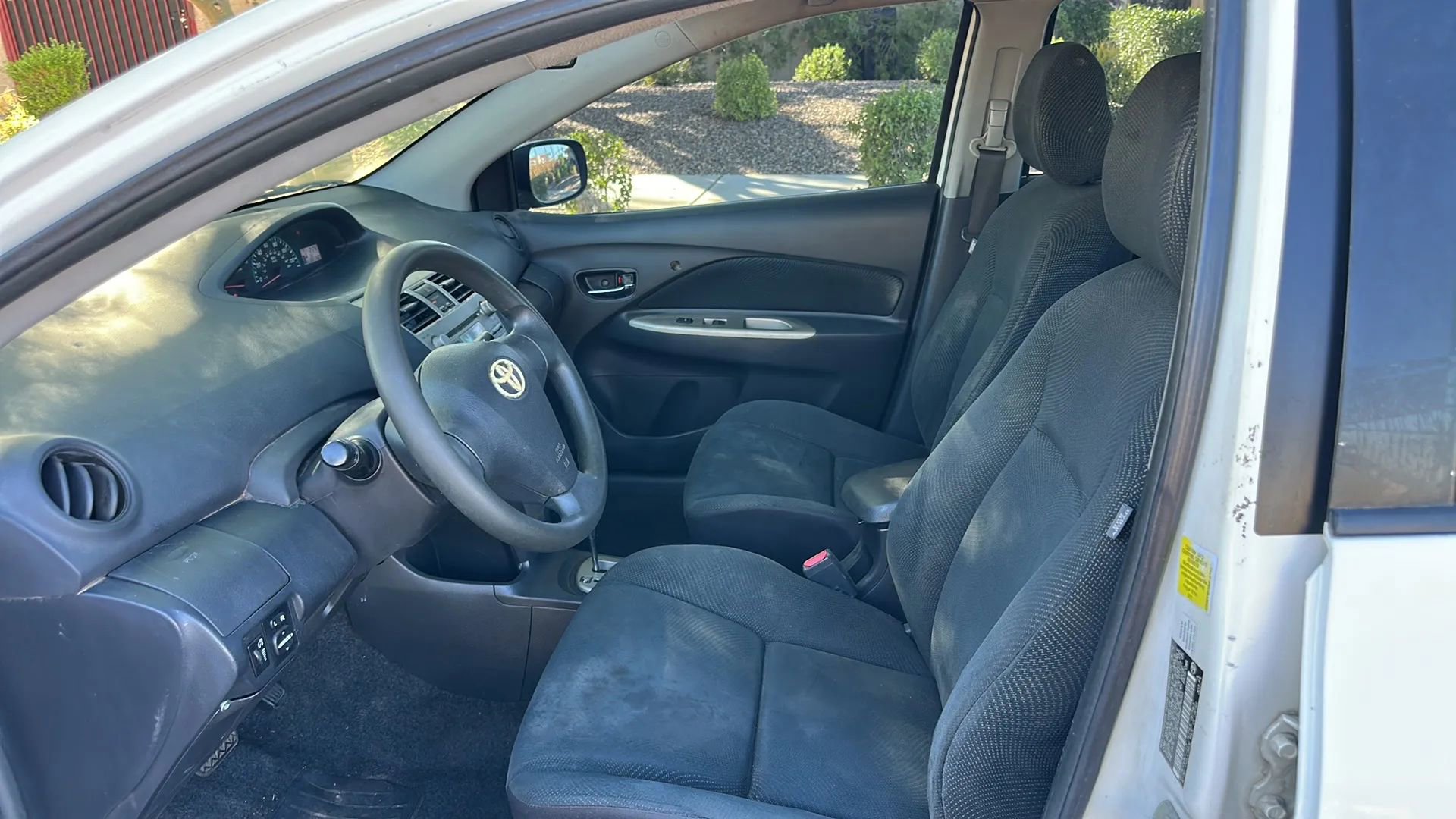 Used 2010 Toyota Yaris Sedan FWD image 17