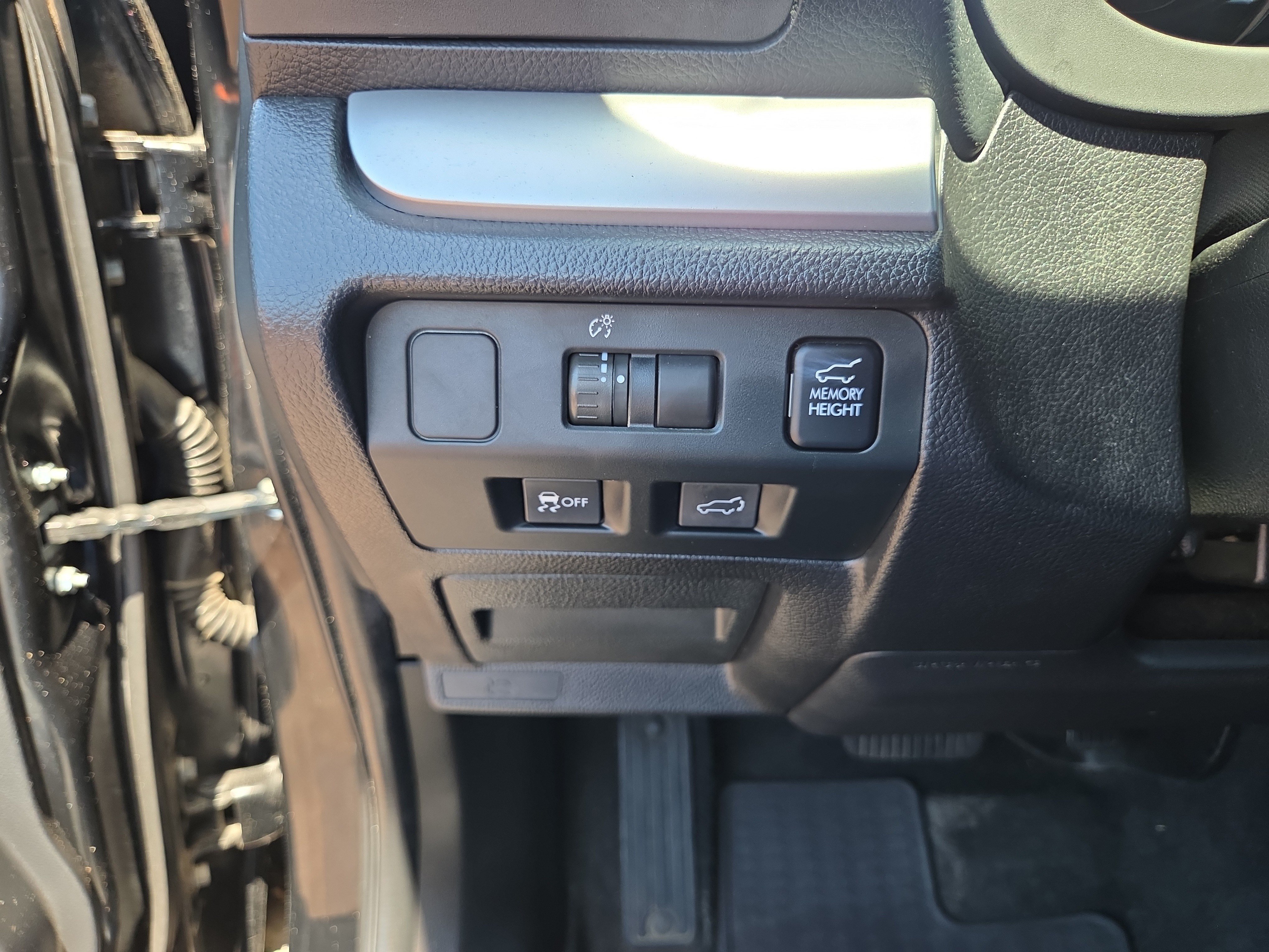 Used 2015 Subaru Forester 2.5i Touring AWD/4WD image 30