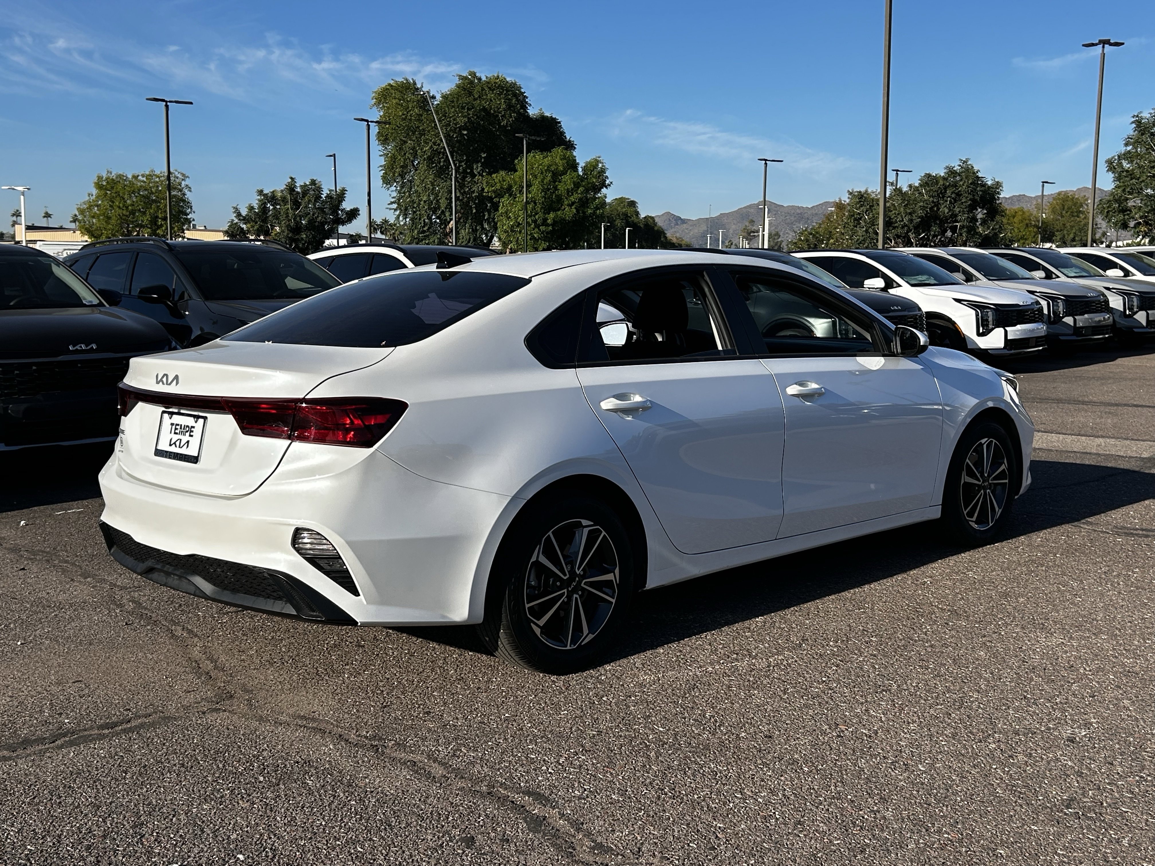 Certified 2022 Kia Forte LXS image 7