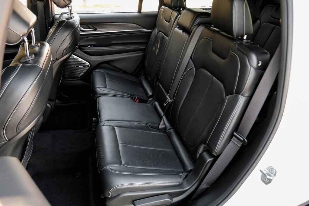 Used 2022 Jeep Grand Cherokee L Overland w/ MOPAR Finishing Package image 51