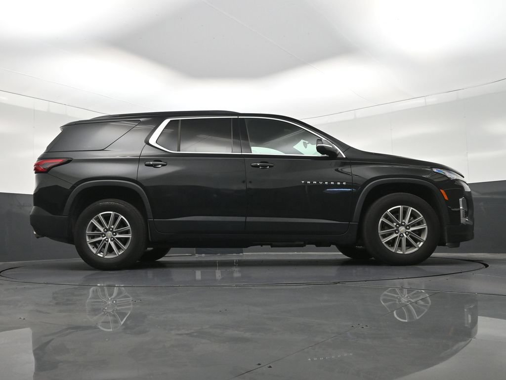 Used 2023 Chevrolet Traverse LT FWD image 29
