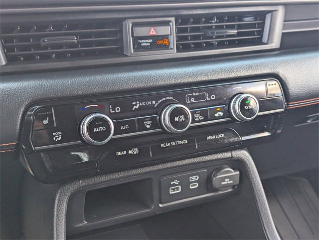Used 2025 Honda Pilot TrailSport image 28