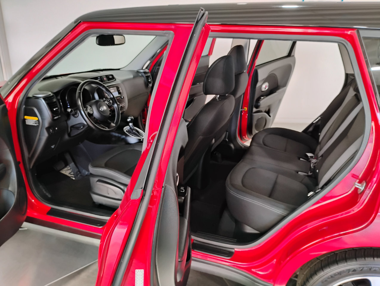 Used 2017 Kia Soul + w/ Designer's Package image 7