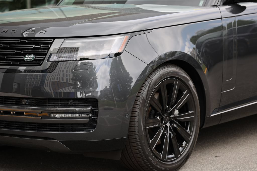 New 2026 Land Rover Range Rover Long Wheelbase SE AWD/4WD image 6