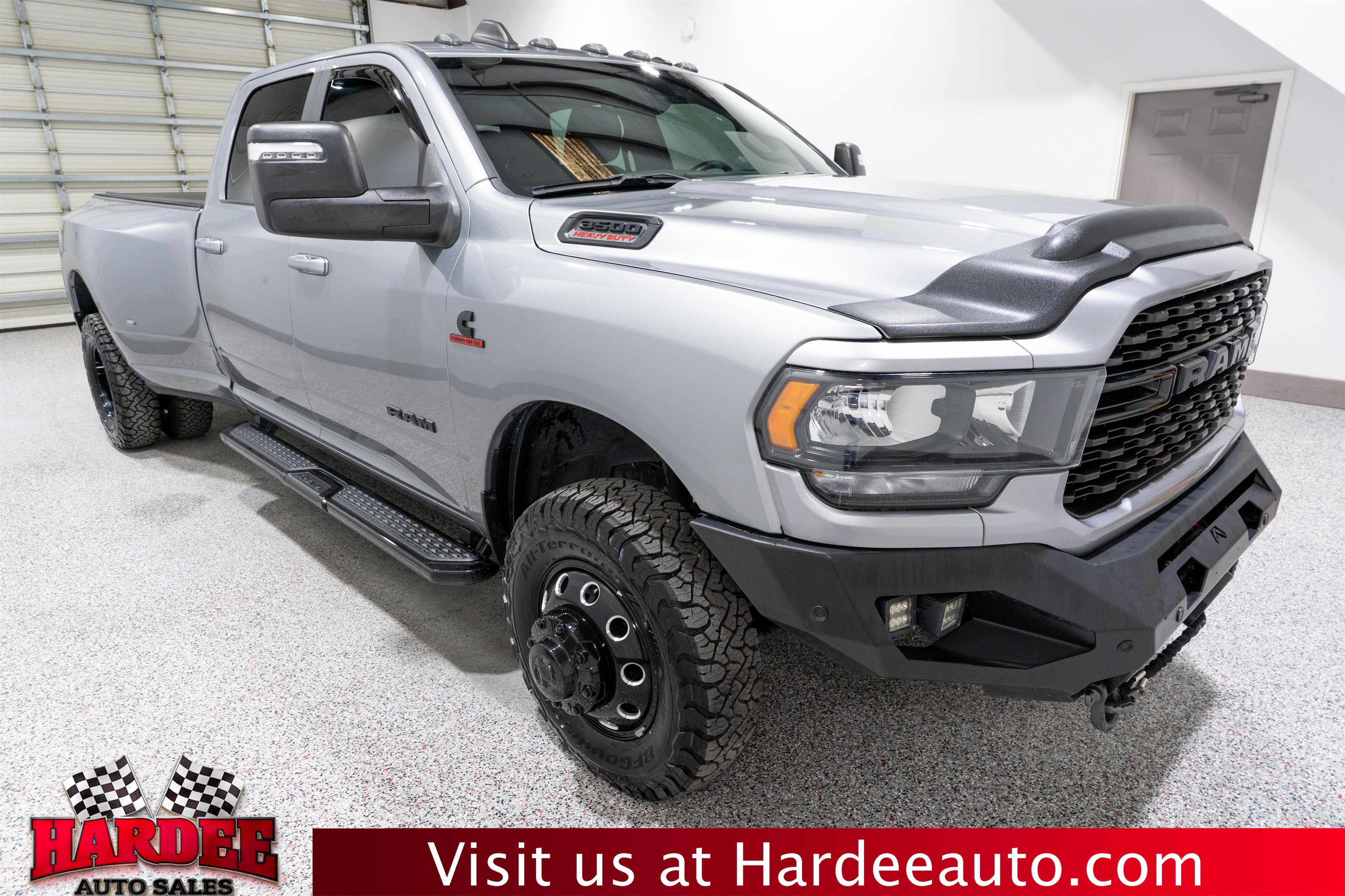 Used 2024 RAM 3500 Big Horn w/ Night Edition AWD/4WD image 6