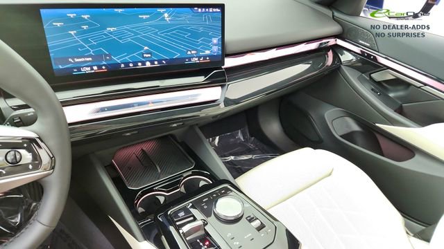 Used 2025 BMW i5 xDrive40 w/ Premium Package image 43