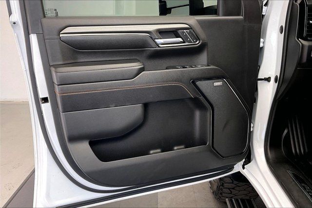 Used 2024 GMC Sierra 2500 AT4 w/ AT4 Premium Plus Package AWD/4WD image 25