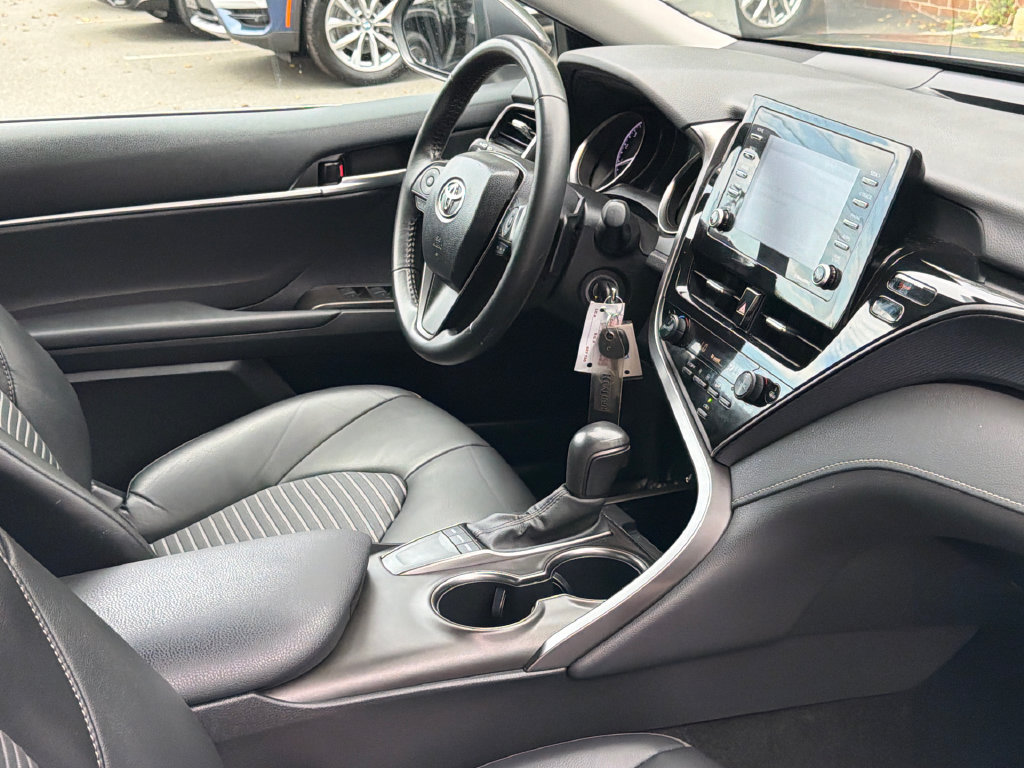 Used 2024 Toyota Camry SE FWD image 15