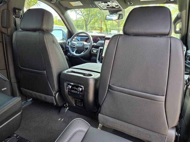 Used 2026 GMC Yukon Denali AWD/4WD image 24