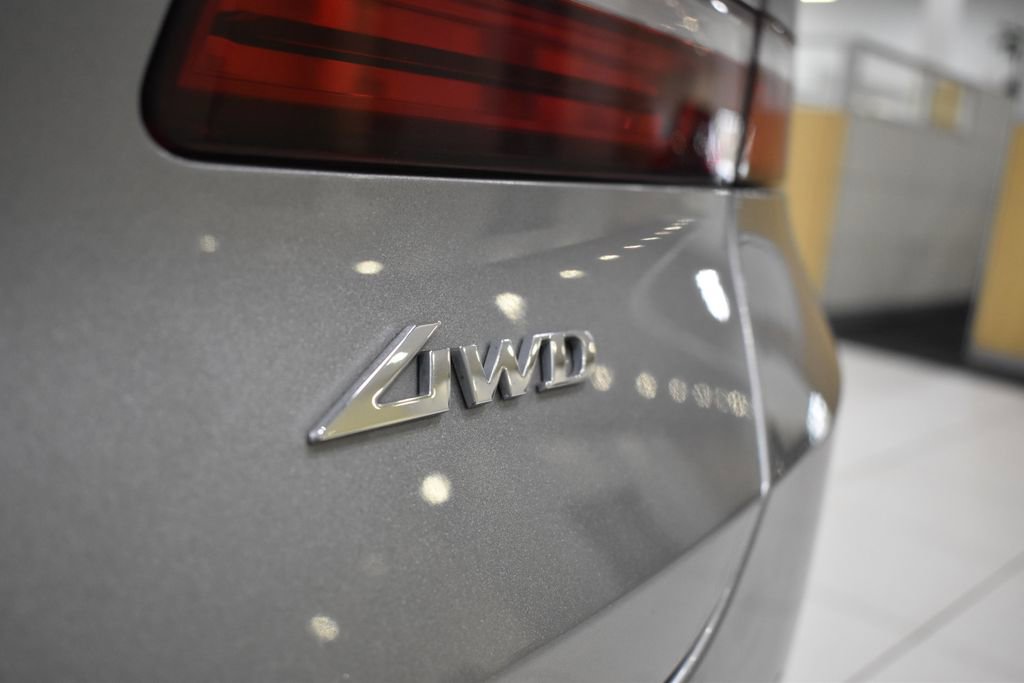 Used 2024 Genesis GV80 2.5T w/ Advanced Package image 17