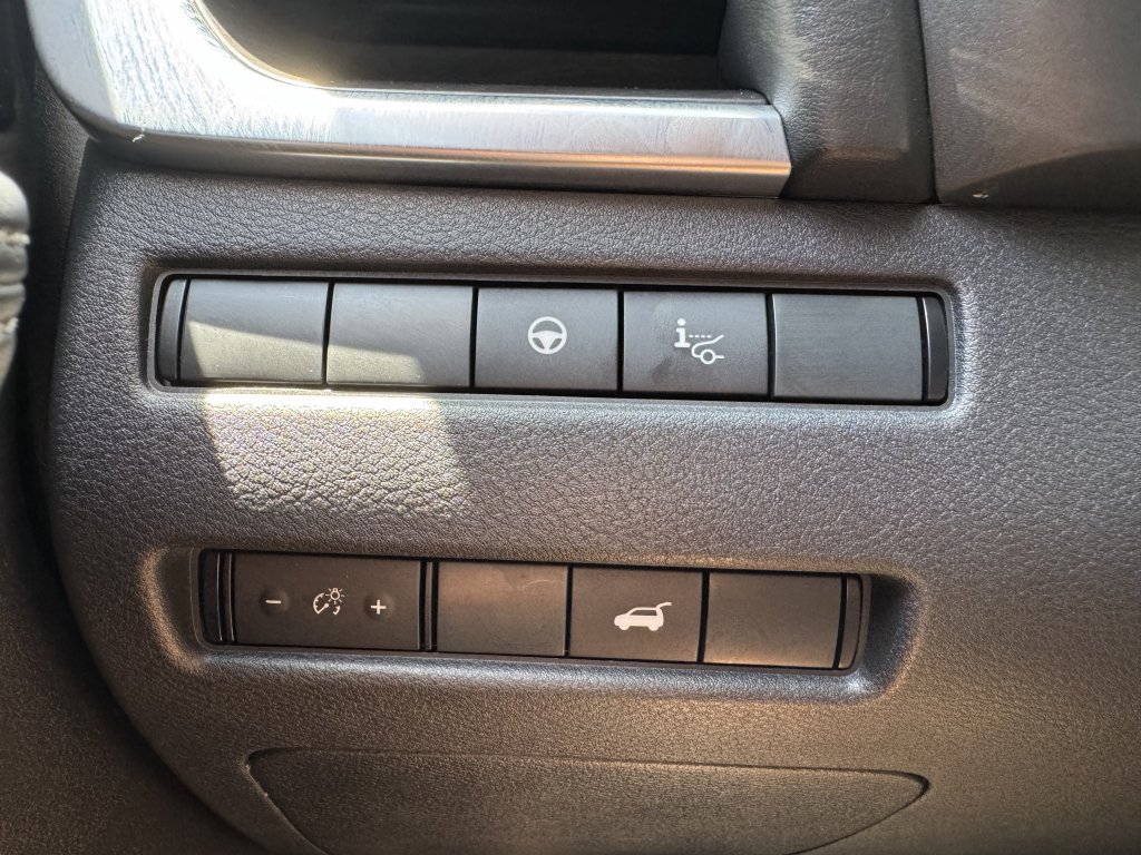 Used 2022 Nissan Rogue Platinum w/ Head-Up Display Package image 30