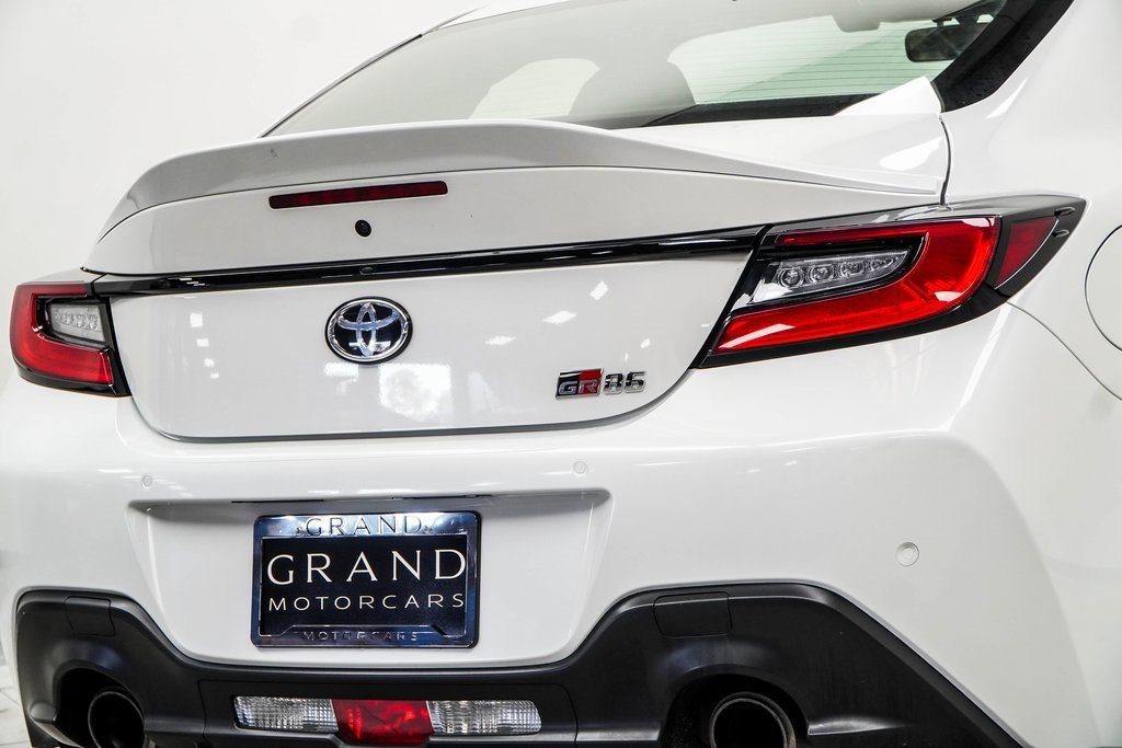 Used 2022 Toyota GR86 Premium image 13