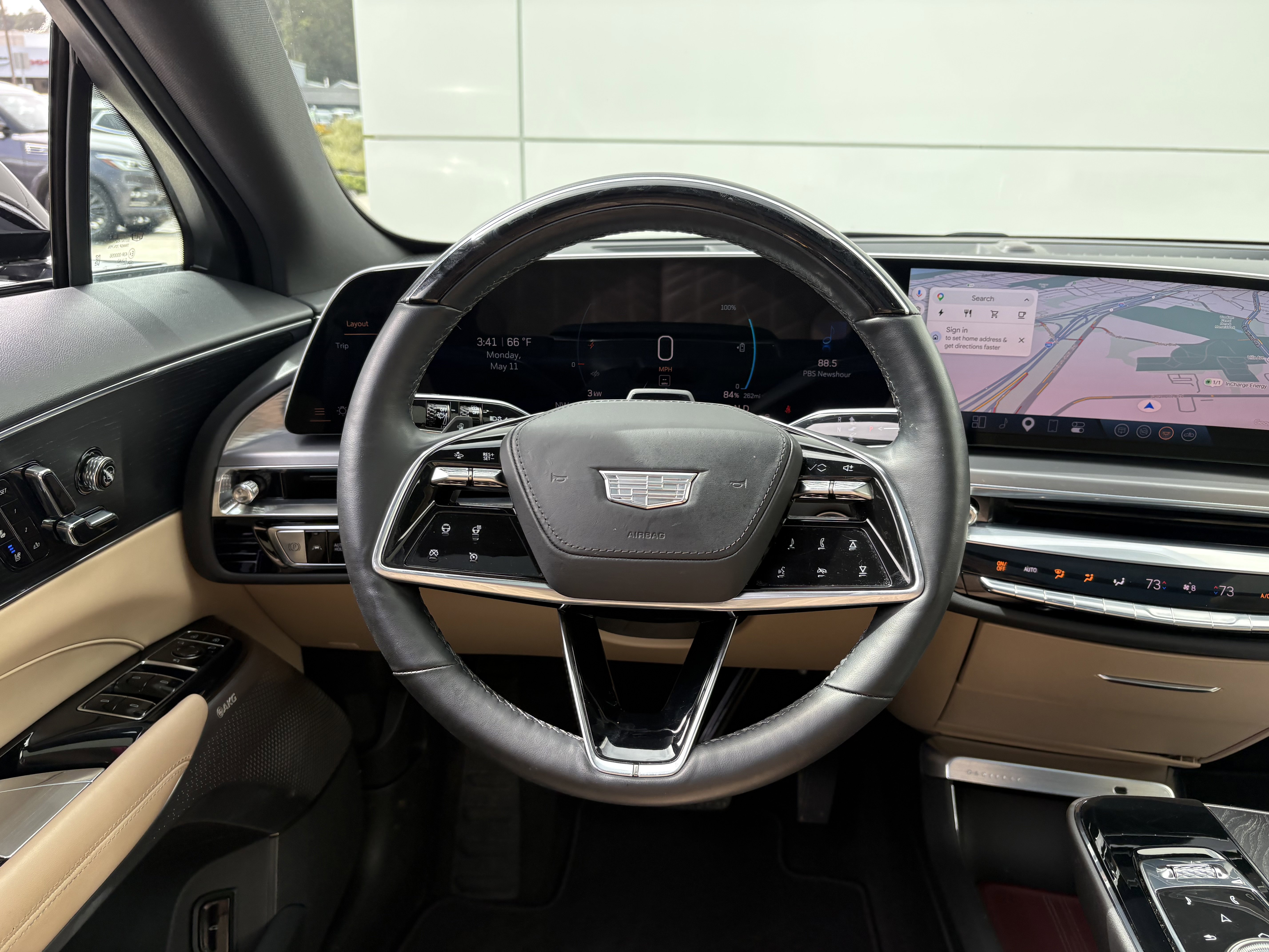 Used 2024 Cadillac Lyriq Luxury w/ Nappa Leather Package AWD/4WD image 18