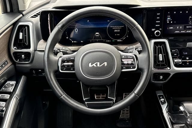 Certified 2022 Kia Sorento SX Prestige AWD/4WD image 19