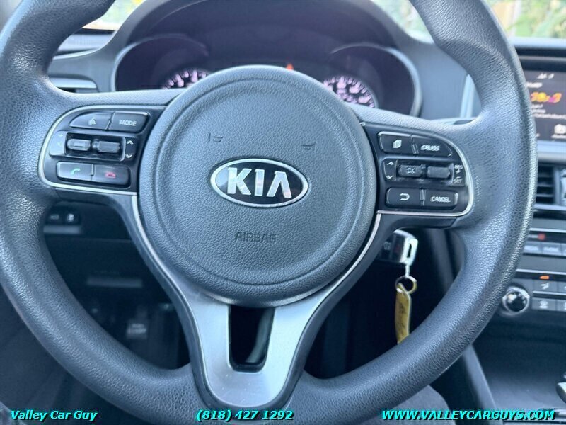 Used 2018 Kia Optima LX w/ 17" Alloy Wheels Package FWD image 14