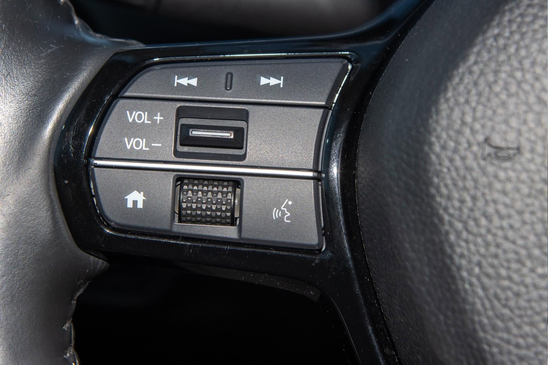 Certified 2023 Honda HR-V EX-L image 29