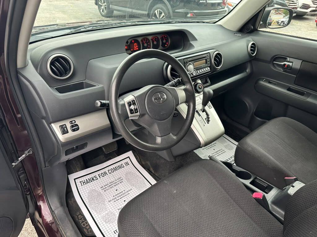 Used 2010 Scion xB FWD image 11