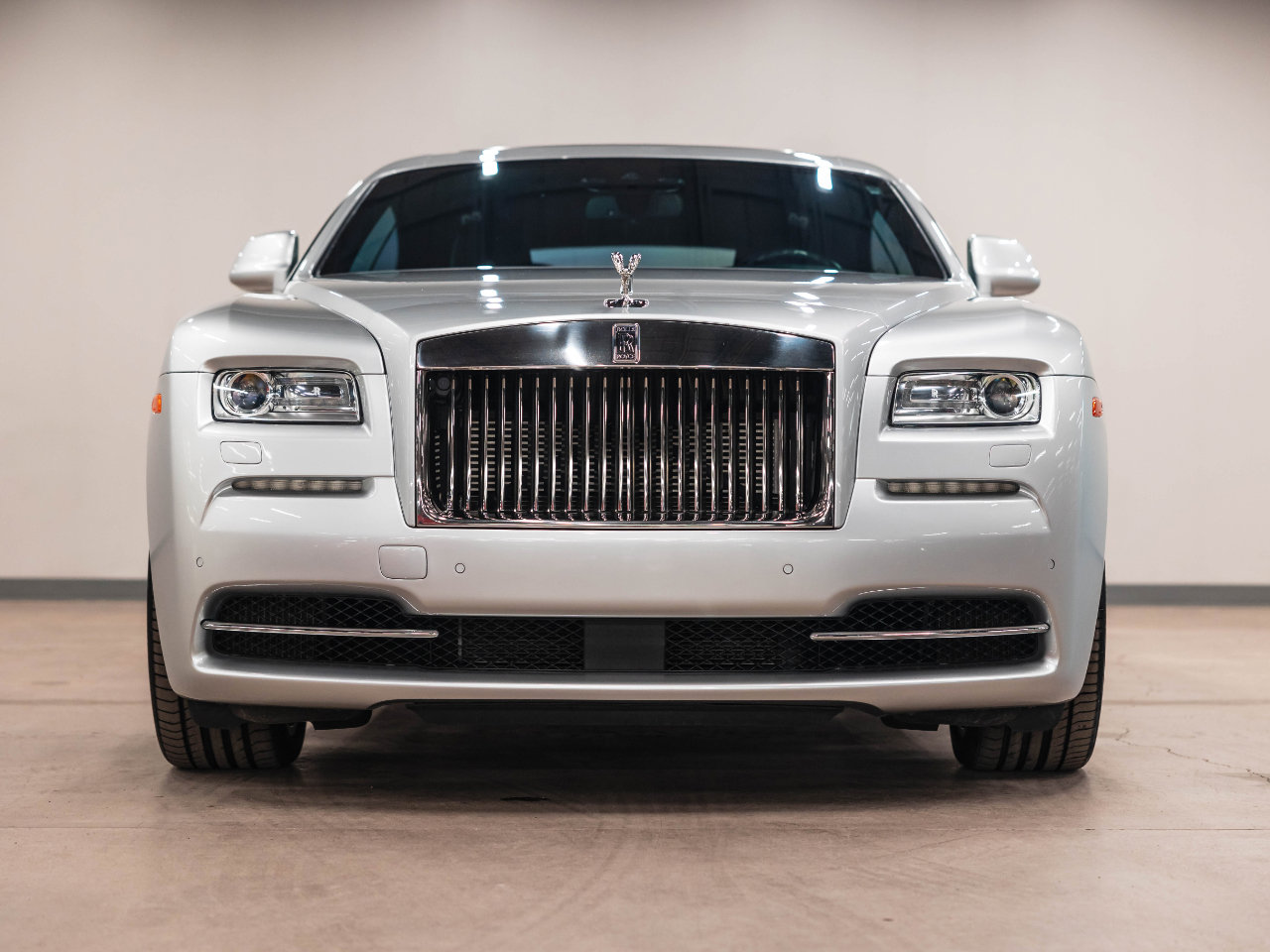 Used 2015 Rolls-Royce Wraith image 8