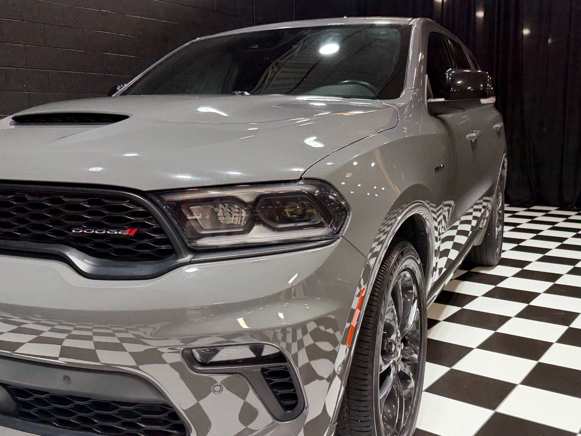 Used 2023 Dodge Durango R/T w/ Blacktop Package AWD/4WD image 9