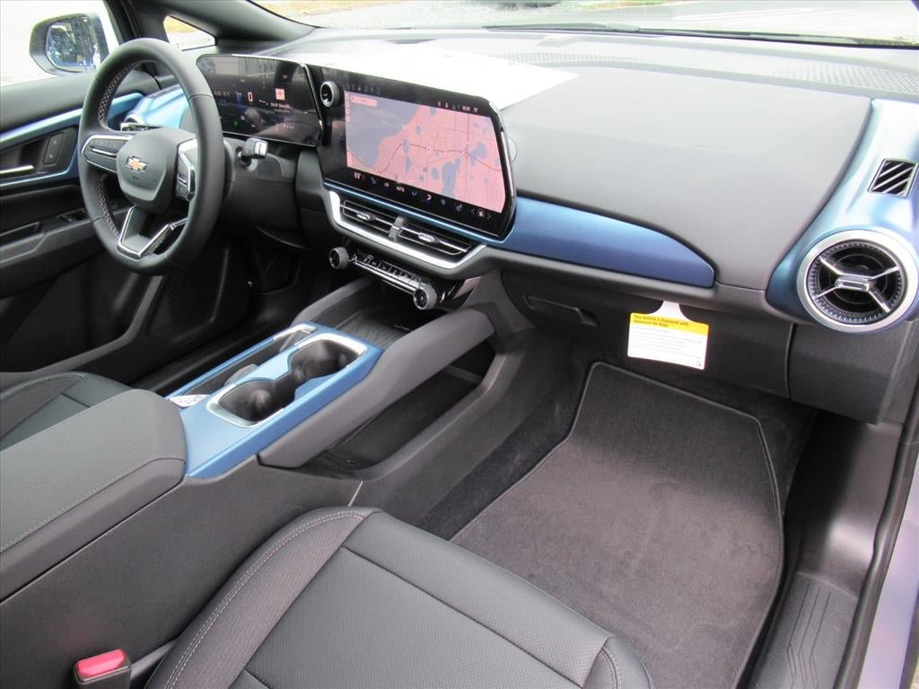 New 2026 Chevrolet Equinox EV LT AWD/4WD image 12