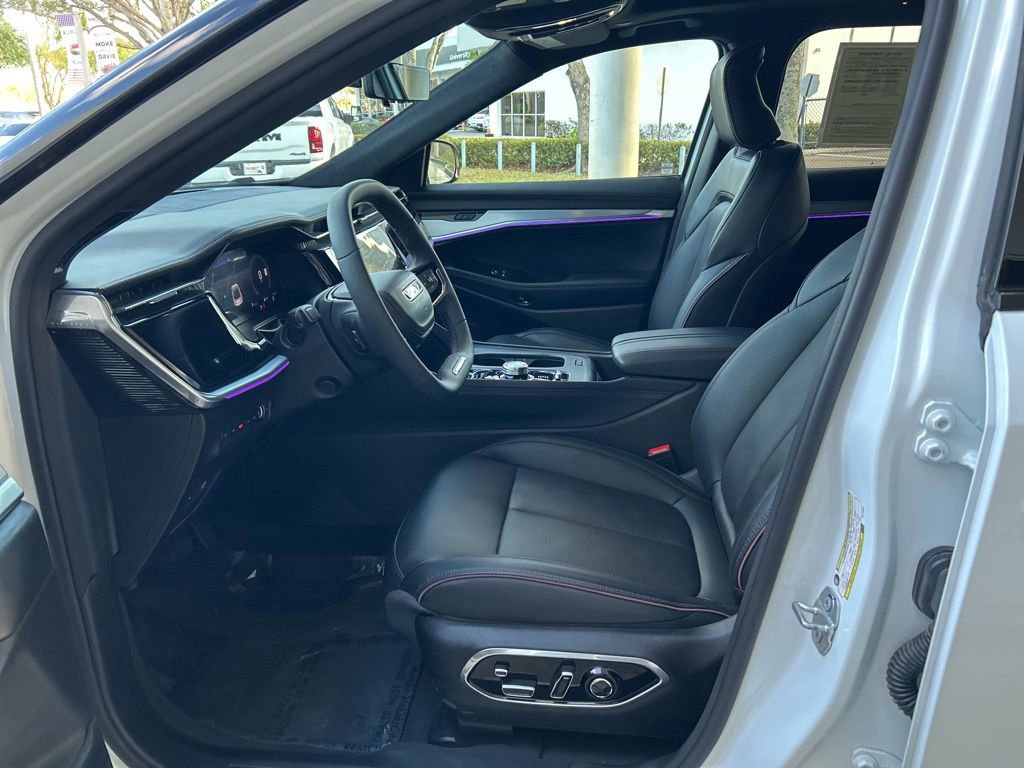 Used 2024 Jeep Wagoneer Launch Edition image 5