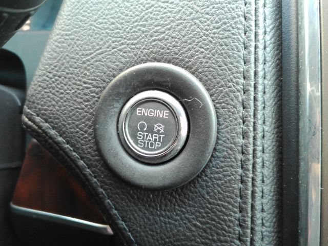 Used 2013 Lincoln MKX FWD image 39