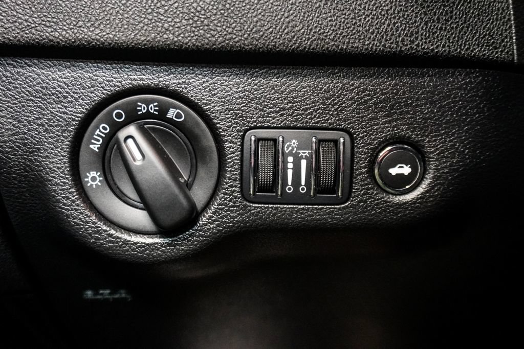 Used 2023 Dodge Charger SXT RWD image 18