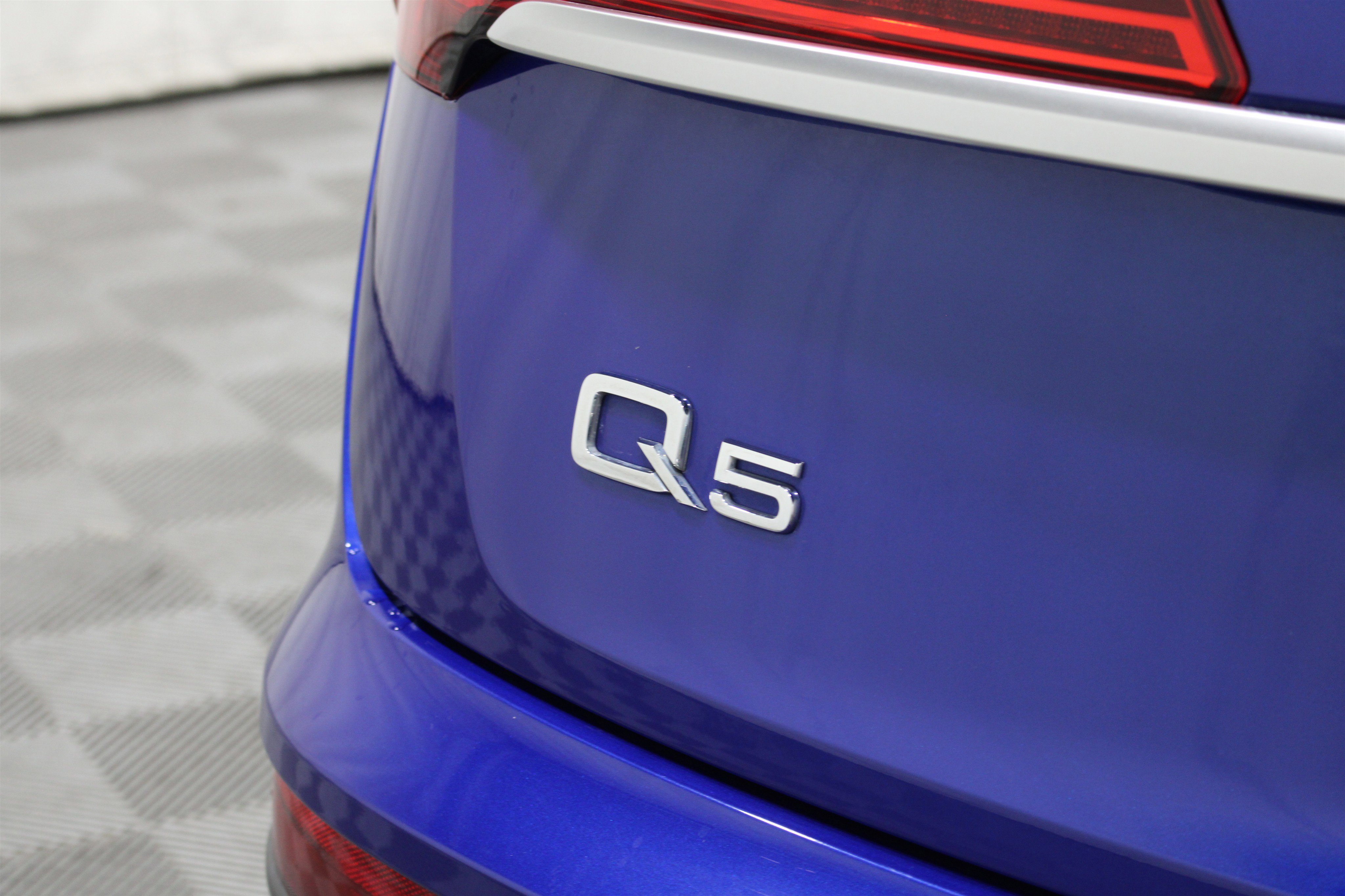 Used 2021 Audi Q5 Prestige w/ Prestige Package image 34