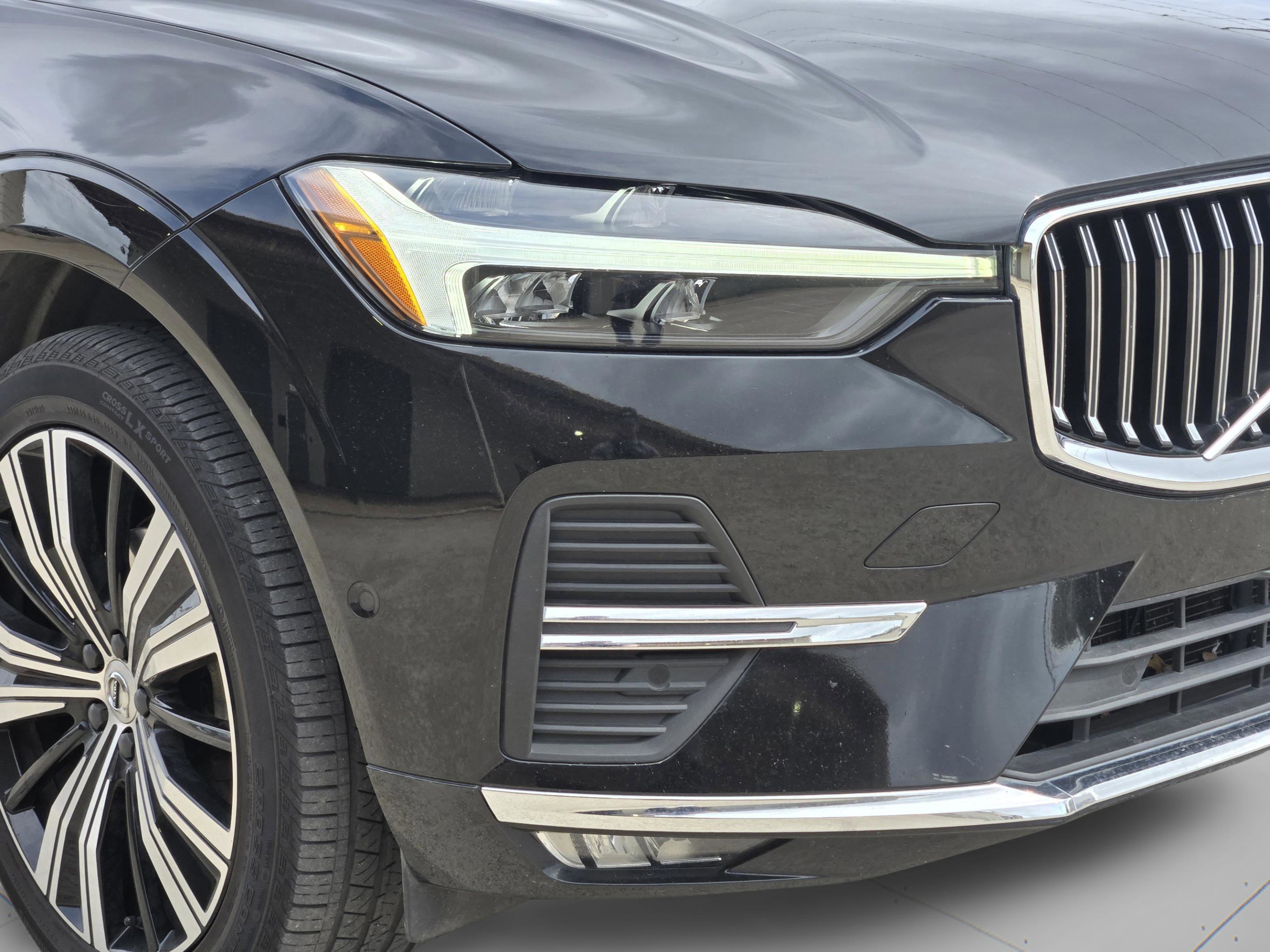 Used 2023 Volvo XC60 B5 Plus w/ Protection Package Premier AWD/4WD image 11