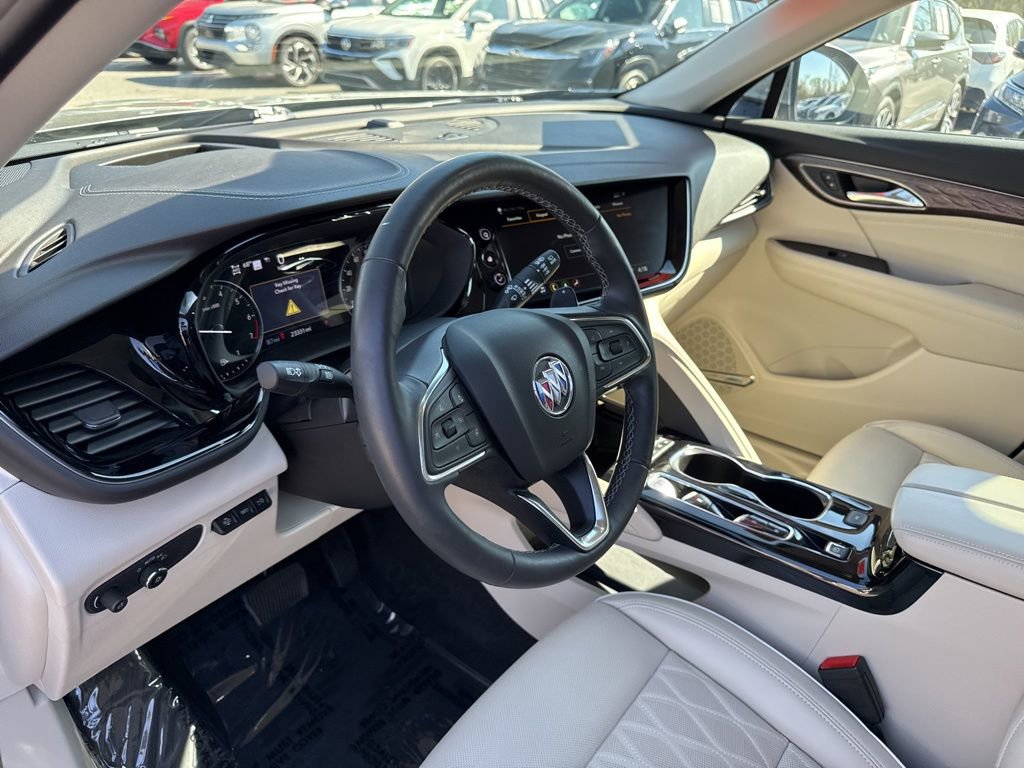 Used 2023 Buick Envision Avenir image 23